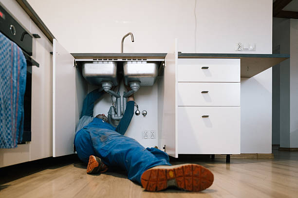 Professional Plumbing technician working in Hudson, PA